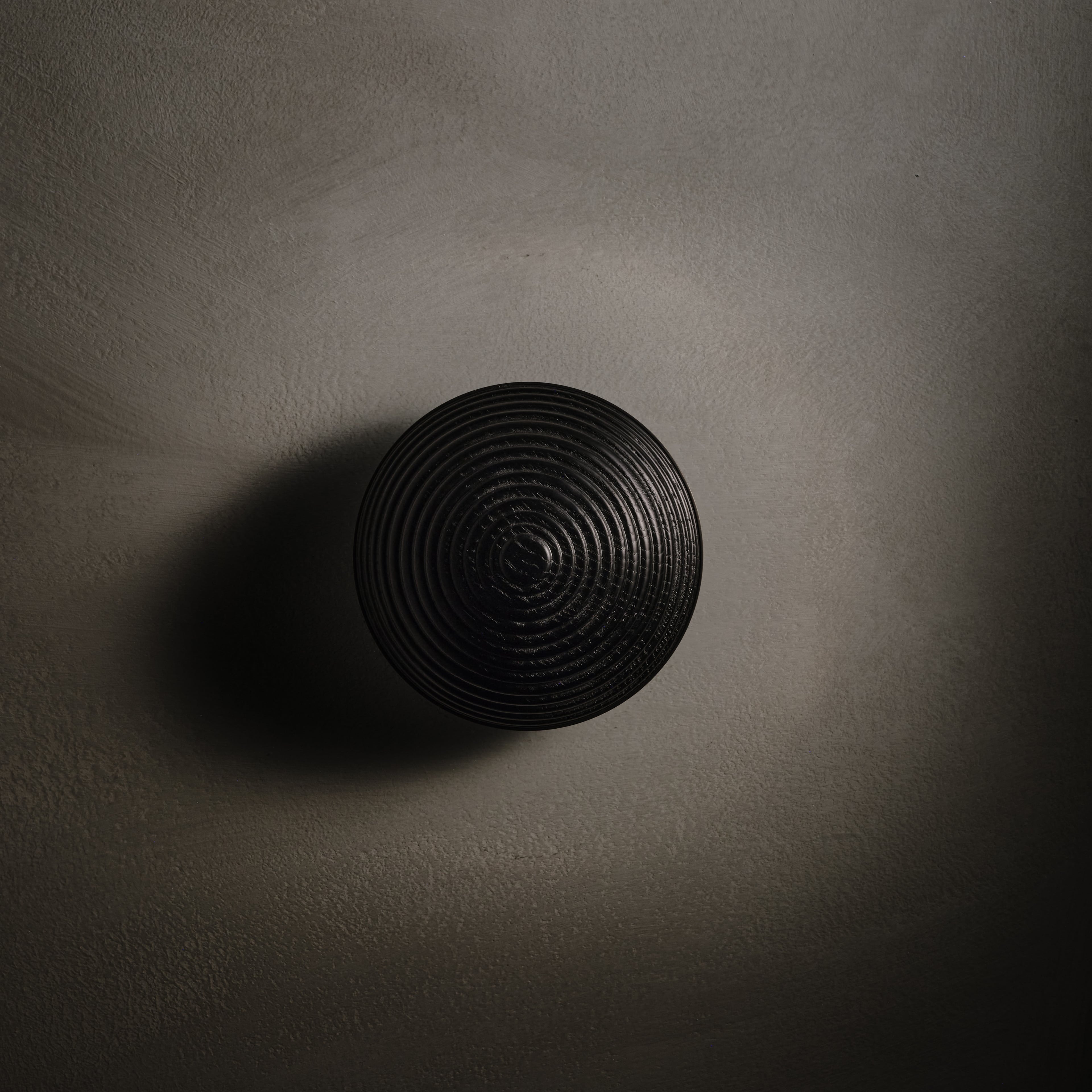 Contour Wall Sconce in ebonized and aged brass, unlit, Studio Baldo