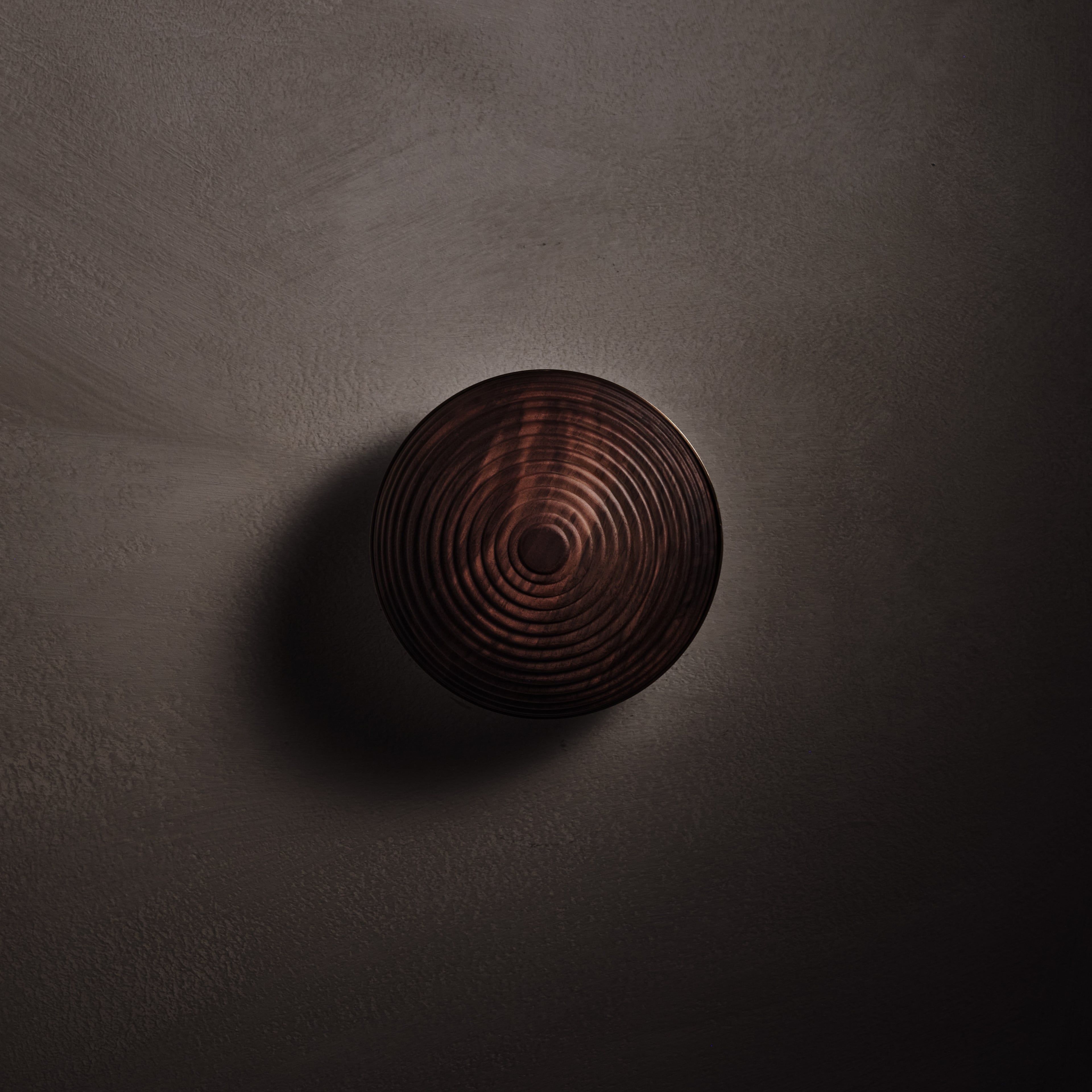 Contour Wall Sconce in walnut and aged brass, unlit, Studio Baldo